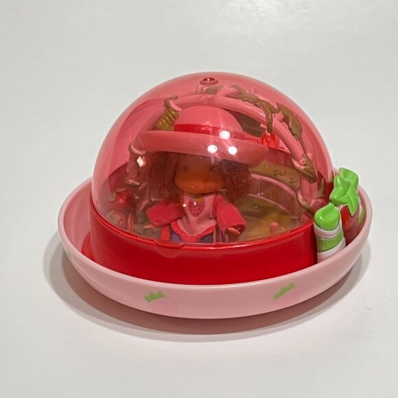 Strawberry Shortcake Berry Cute Go-Hats Wheels Toy with Doll Bandai Vintage - Picture 3 of 9